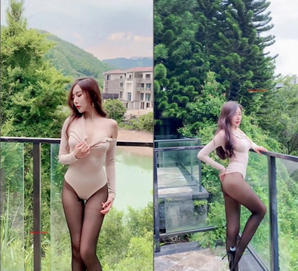 秀人模特系列|王馨瑶视频写真 裸色高开叉黑丝内衣秀 1