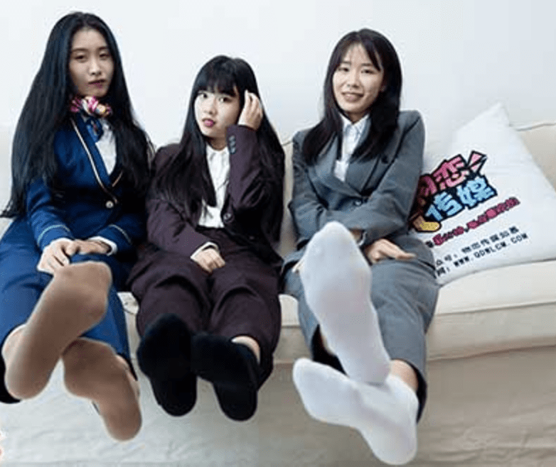 物恋传媒 | 菜菜&米米&绒绒 三女写真之我们的秘密(带视频) 1