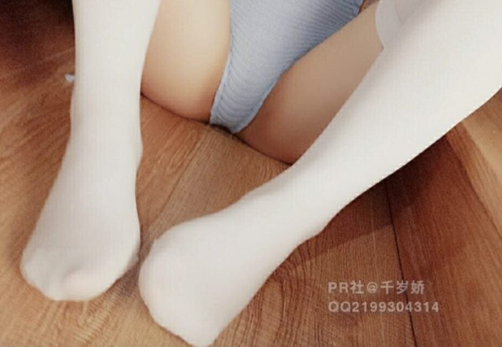 千岁娇|19套丝足写真视频