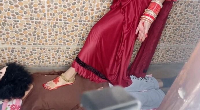 Hina|Indian goddess Hina steps on everything and moves the station collection