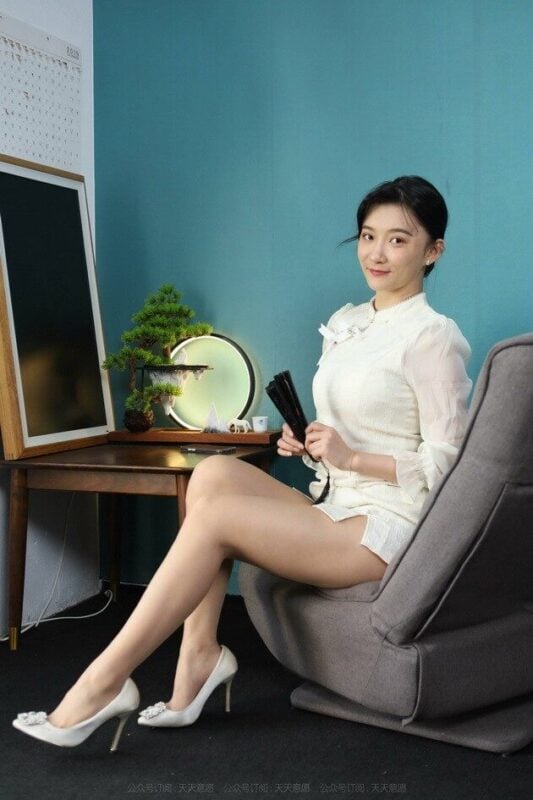 IESS异思趣向|丝享家980：秋秋 诱人白玫瑰肉丝足-视频截图