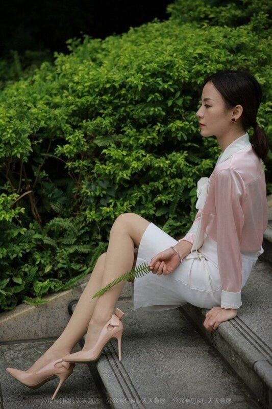 IESS异思趣向|丝享家971：小六 城市丝袜丽人-视频截图