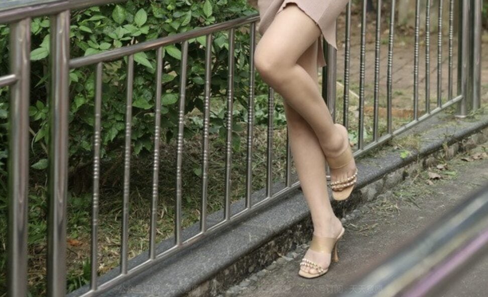 IESS Different Ideas and Interests | Silk Enjoyer 970: Qiuqiu stockings beauty sunbathing