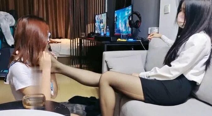 时安 | 电竞酒店黑丝女王玩弄小女奴