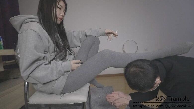 婉慈Icon | 南一S灰丝袜生活化调教