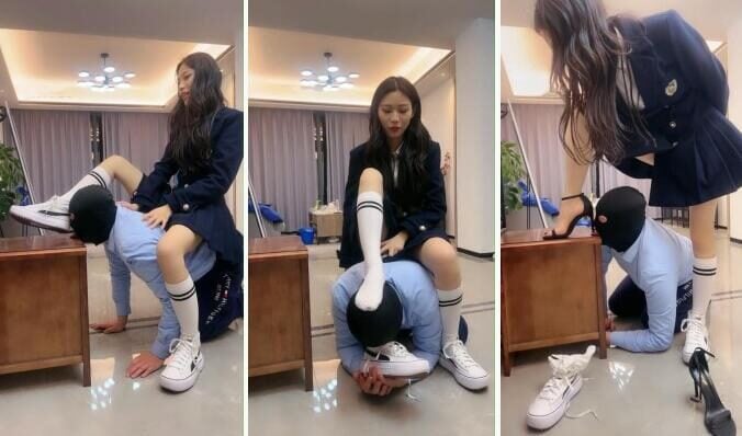 July | White Socks Queen crushes classmate's dog tongue