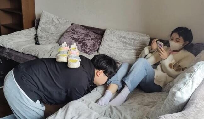 Master Cat | House slave serves white socks feet licking feet and kicking crotch