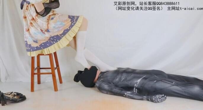 Cosplay | 魔法学院需要对魔法少女洛洛的急救能力进行考验