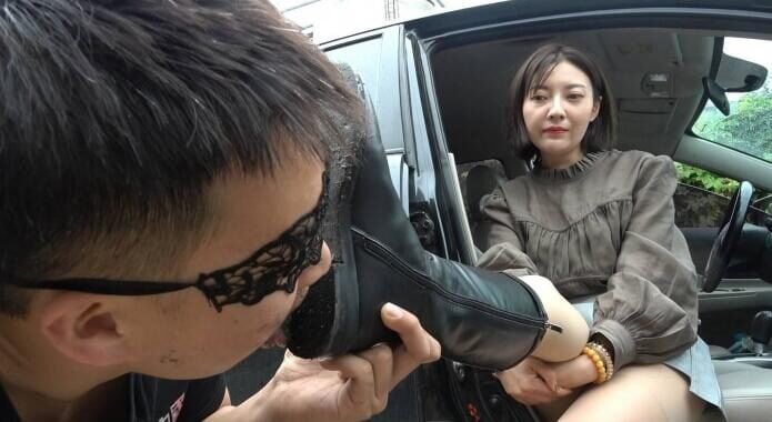Bianhua | 屋外犬の口掃除、汚れた足裏