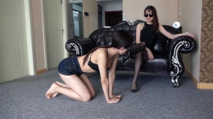 Xiao Ni Girl | Black silk high heels and sandals to train female slaves
