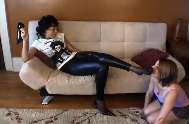 Divas | Proud black queen despises and humiliates white slaves 39 collections