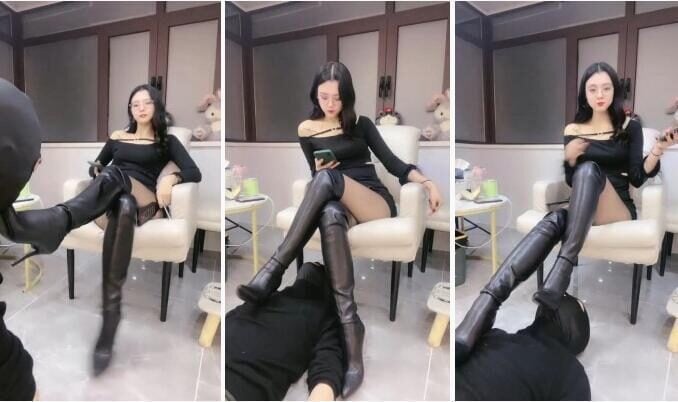 初対面 | ロングブーツと黒ストッキング、女王がカーペットを辱める