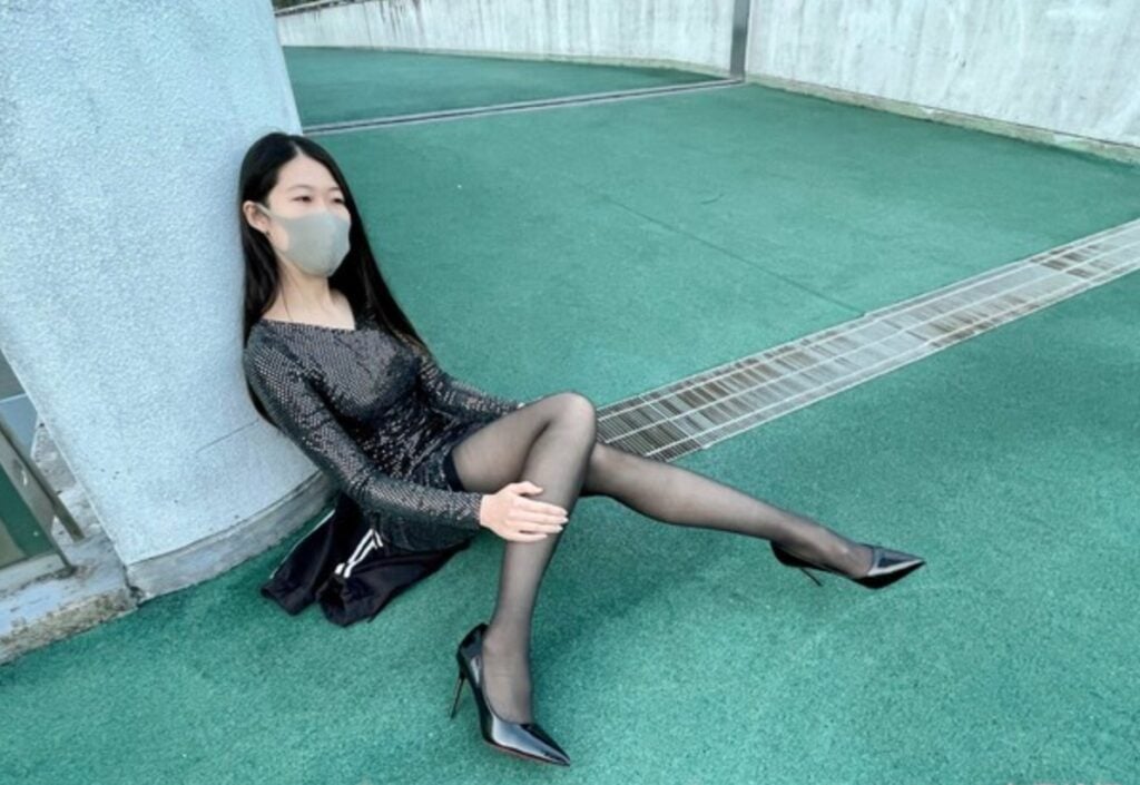 AppleCreampie | OnlyFans丝足美腿足交合集-细节图