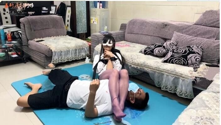 Mousse Original | The story of a scheming sister controlling her brother with silk feet