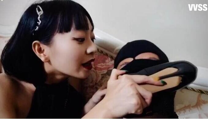 Haruka瑶酱 | 暴躁女友瑶酱胖揍调教足控男友
