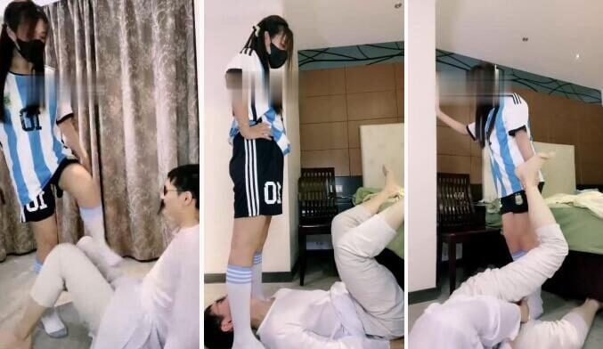 Ruoyi | Argentine football babe white sports socks heavy crotch kick