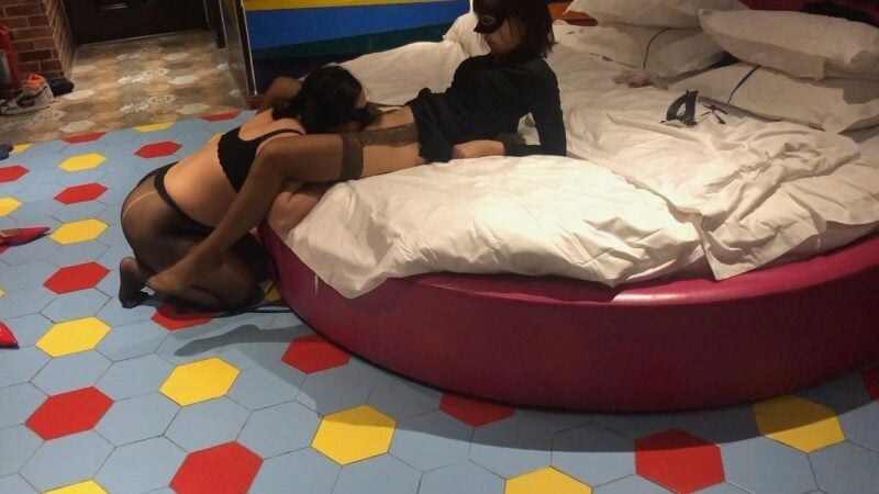 Domestic lesbian SM training video download | Black silk queen forced oral service holy water