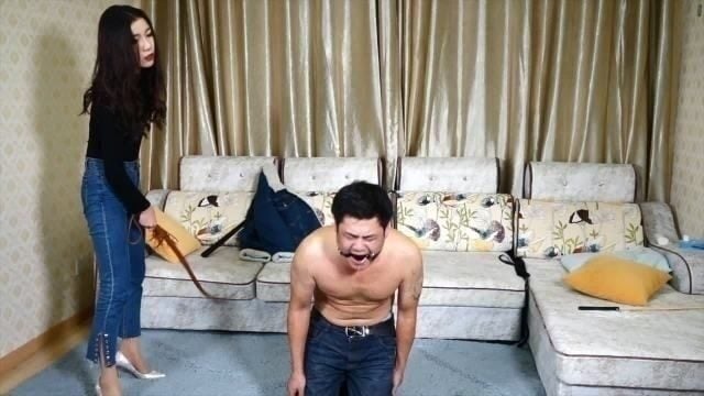南一 | 女主语言羞辱残忍鞭子抽到奴不停惨叫