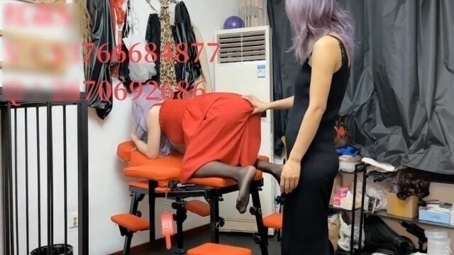 红焱 | 长靴碾压玩弄下贱cd狗