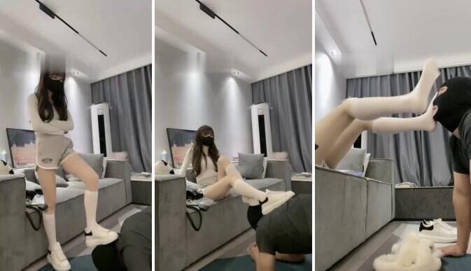 樱桃大大 | 萝莉主白丝蹂躏脚垫