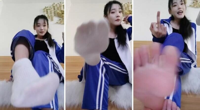 莫瑶大大 | 第一视角校服学妹发现哥哥偷袜子