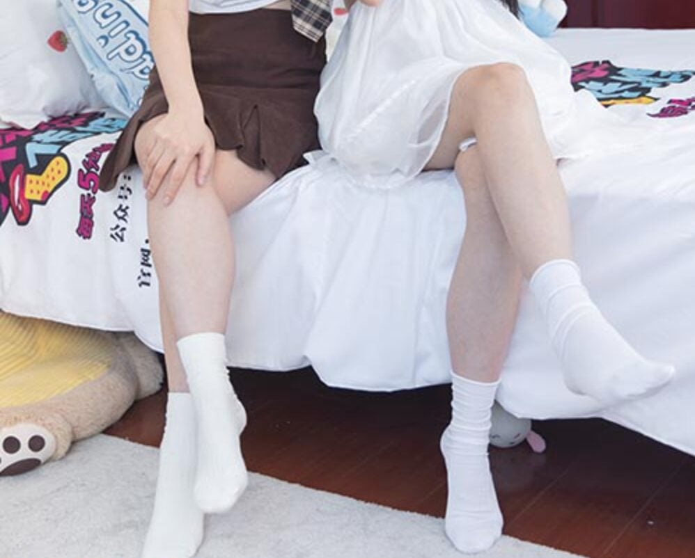 Wulian Media | Huanhuan & Lele's white socks and bestie time (with video)