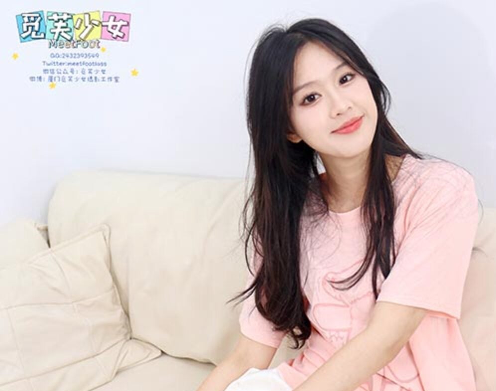 Mifu Girl | Barefoot white socks sneakers want to compare West Lake to Xi Shi (with video)