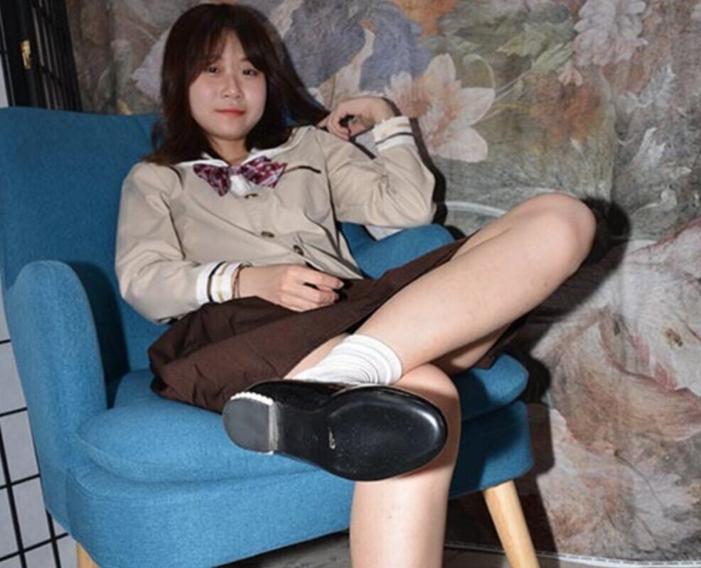 Sexy Asian Girls Feet | Cute little girl Bingling sexy size 36 feet