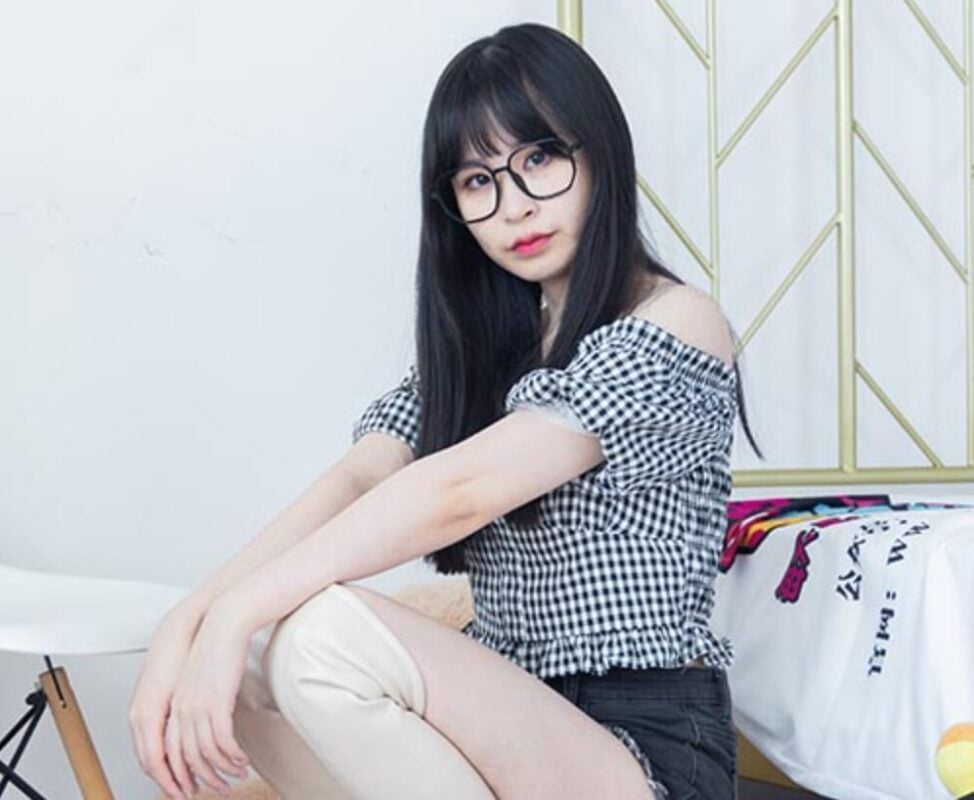 物恋传媒 | 兮兮长靴里的白袜之阳光甜蜜蜜(带视频)