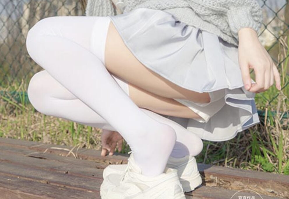 Emergency Project | EX-015 Miki w White thigh-high stockings, stockings, sneakers