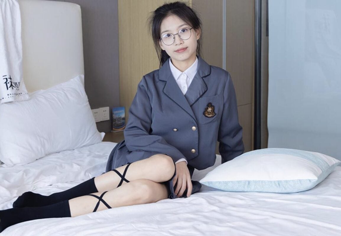 袜啵啵 268期 | 芝士的黑皮鞋、绑带黑棉袜、学院制服(带视频)