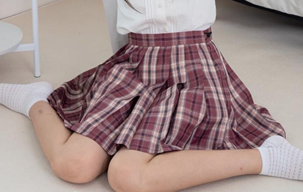 Wulian Media | Daisy red JK white socks and small leather shoes, be happy (with video)