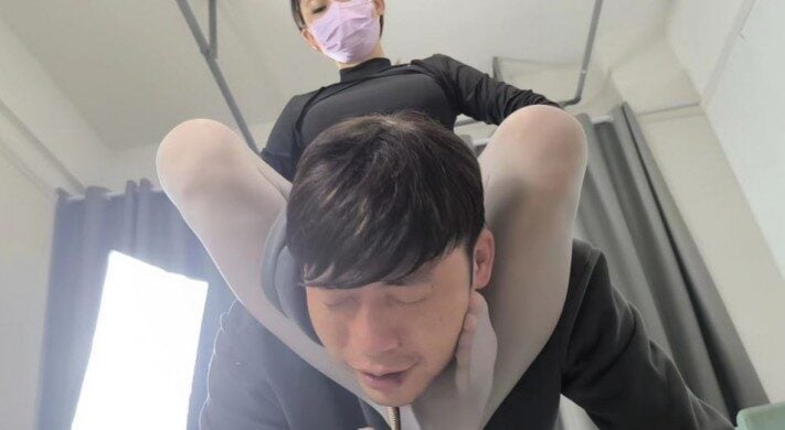 女神学院 | 诗琪灰丝袜丝足腿绞之这是一场屠杀