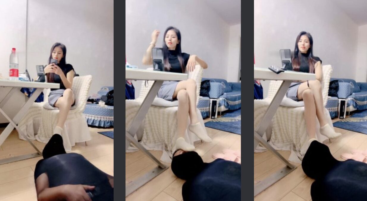 安琪 | 桌下视角超臭白棉袜气味羞辱