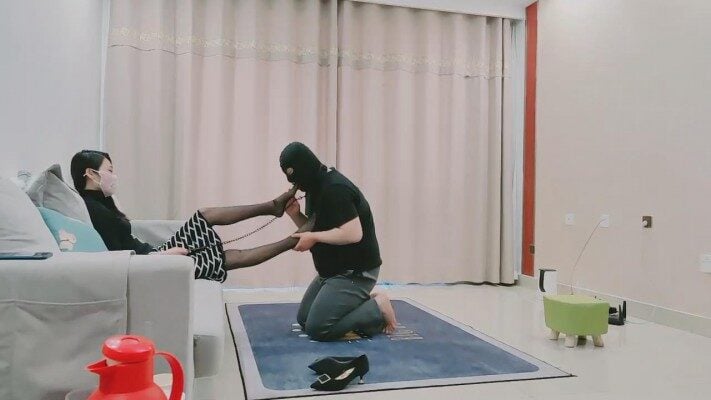 千寻S | 黑丝御姐家中圈养前男友 完整版