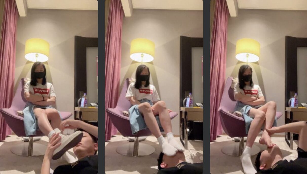 强抚 | 高帮帆布鞋白袜捂脸窒息/胯下辱