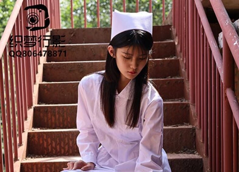 织梦映像 | 白衣苍颜短丝袜之暗香浮动月黄昏(带视频)