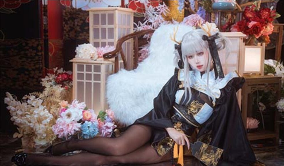 萌芽儿o0 | 白兔和服黑丝Cosplay
