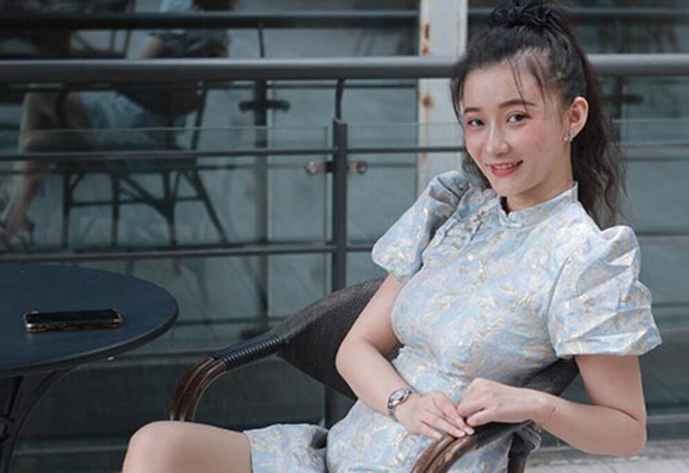 IESS Different Ideas | Silk Enjoyment Series: Qiuqiu's High-Heeled Sandals Full of Ceiling