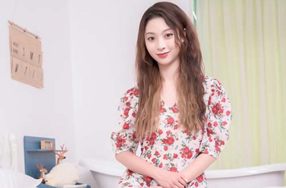 SSA シルク協会 超鮮明写真 |モデルQi Qiのランシャストッキングの美脚