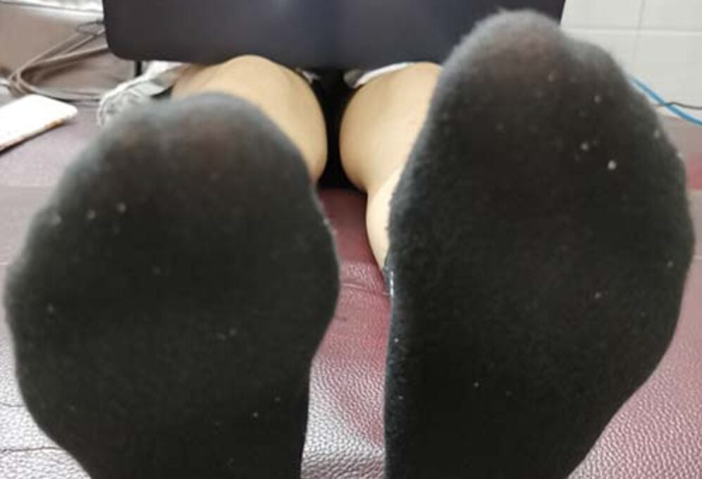 フィッシュフットシャドウ 15 号 |東莞の女子高生の黒い綿の靴下の足裏（動画付き）