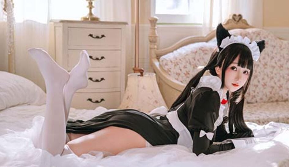 Hina Jiao | Cat girl maid white silk thigh high stockings