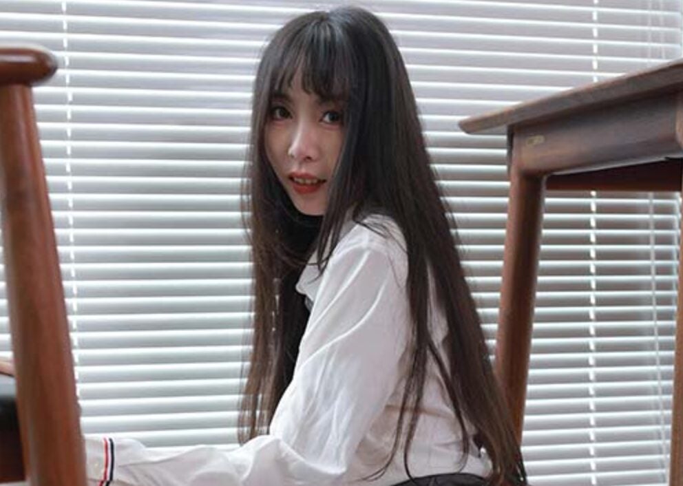 IESS异思趣向 | 丝享家系列之团团的长腿百褶裙黑丝袜