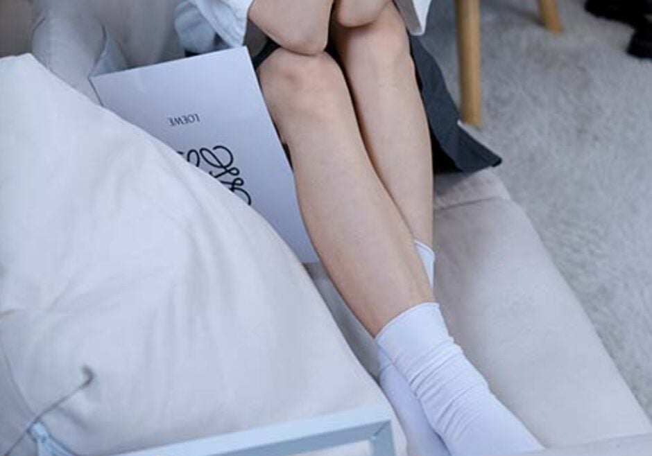 甜予摄影 | 艺艺的皮鞋、白棉袜、裸足(带视频)