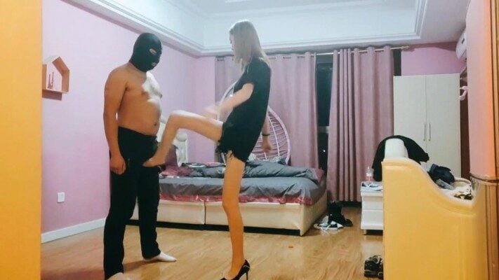 冷美 | 高跟鞋超级暴力虐踩虐踢