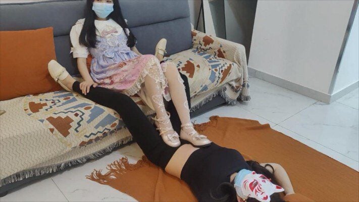 00后小彤 | 洛丽塔小主踩踏女m