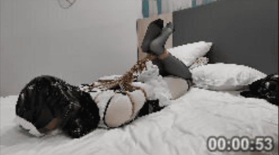 墨墨 | 白丝全身黑色小恶魔装