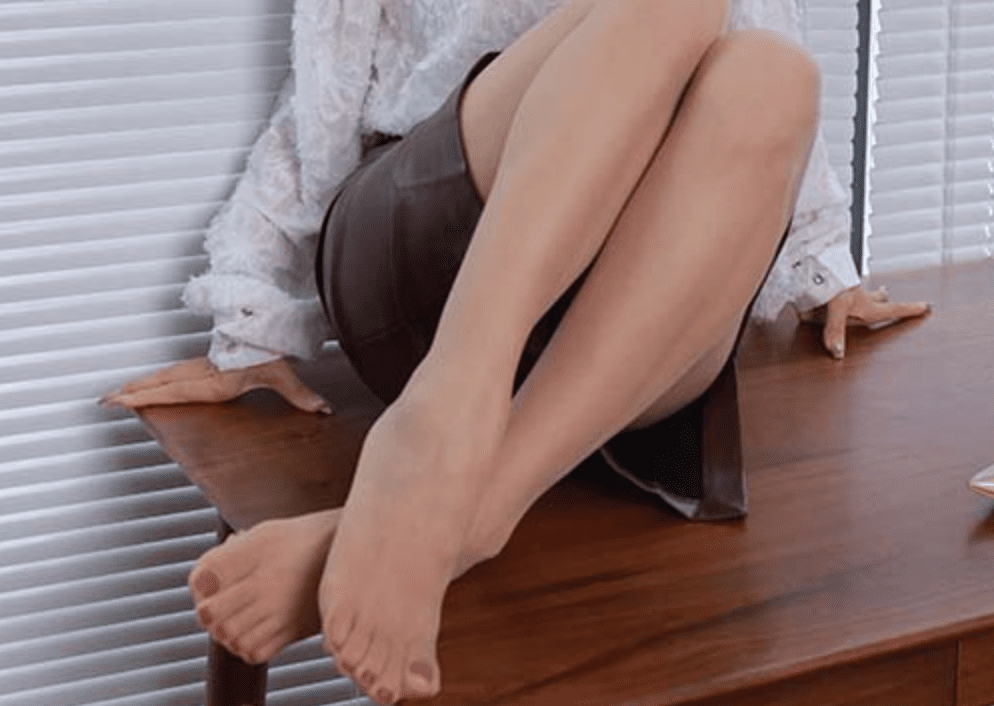 IESS异思趣向 | 丝享家系列之兔兔丝袜高跟鞋超紧皮裙(下)