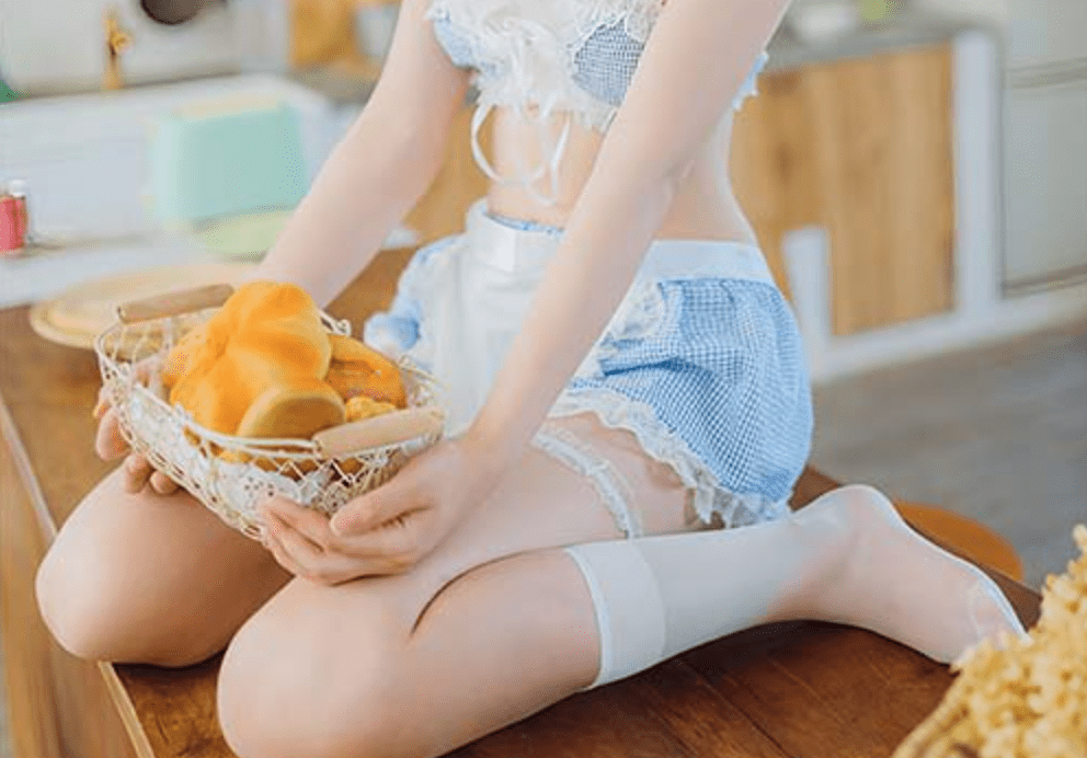 Nian Nian | The cook's white short stockings