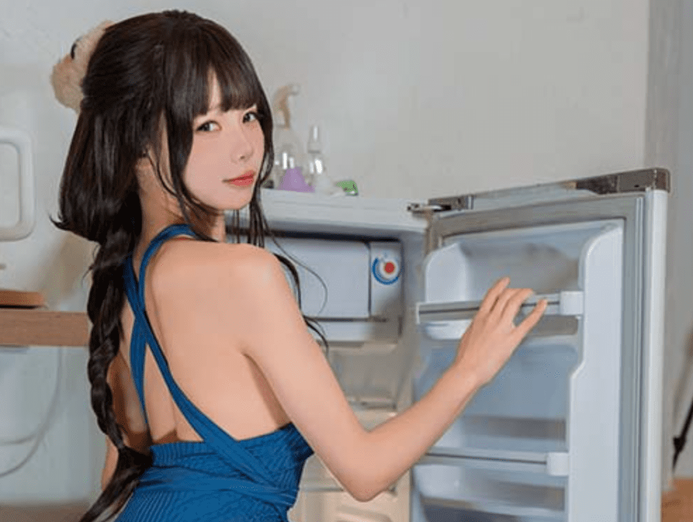 咬一口兔娘(黏黏团子兔) | 邻家太太的邀请